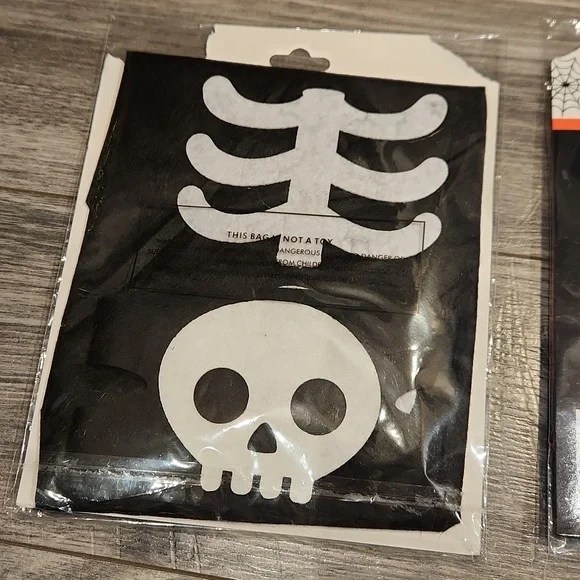 Set of 3 Halloween Costumes Bee, Skelton & Pumpkin - Picture 3 of 7